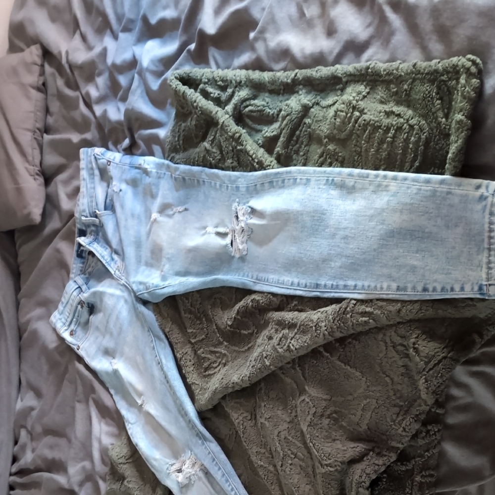 Light Blue Distressed Women Jeans